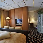 City Hotel Bergen Op Zoom 3*