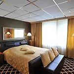 City Hotel Bergen Op Zoom 3* ברחן אופ זום