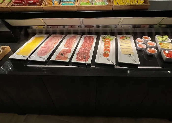 City Hotel Bergen Op Zoom Hotel 3*