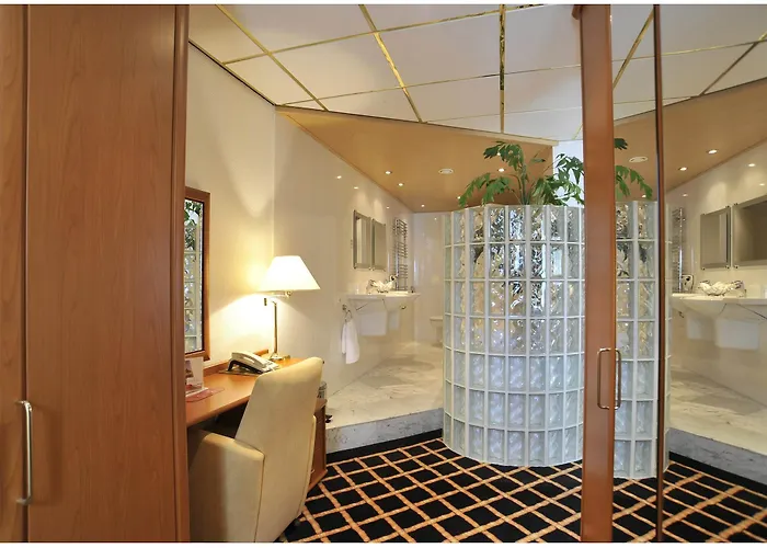 City Hotel Bergen Op Zoom Hotel 3*