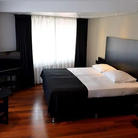 City Hotel Bergen Op Zoom Hotel 3*