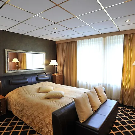 City Hotel Bergen Op Zoom 3*