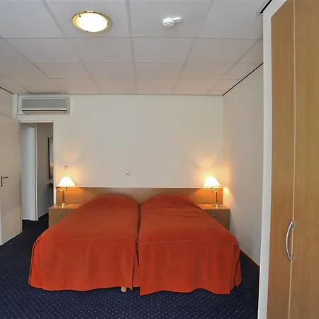 City Hotel Bergen Op Zoom 3*