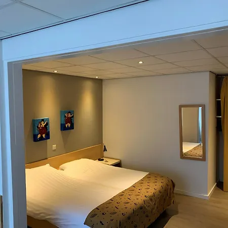 City Hotel Bergen Op Zoom 3*