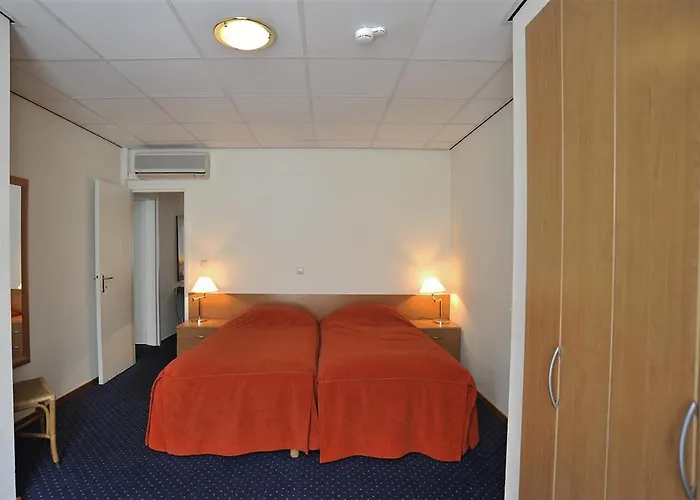 City Hotel Bergen Op Zoom 3*